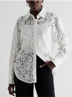 Express White Floral Lace Boyfriend Portofino Short NWT